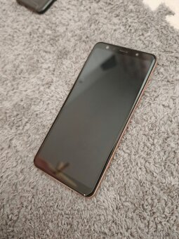 Samsung Galaxy A7 4/64 - 2