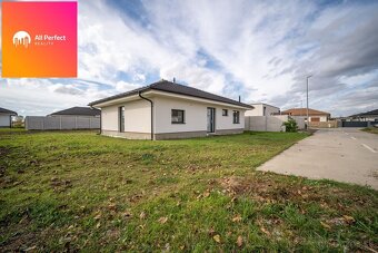 ALL PERFECT|Výnimočný rodinný dom v slepej ulici v Galante n - 2