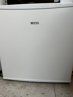 Mini chladnička ecg 43 litrov - 2