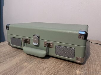 Štýlový gramofón Crosley v krásnej farbe - 2