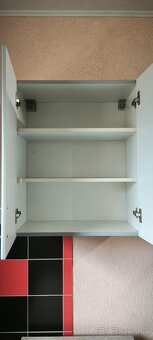 Kuchynská linka / skrinky - 2