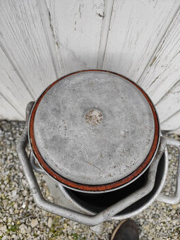 Predám hliníkove konvy na mlieko,med - 2