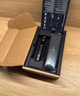 Oral B iO 10 Series Cosmic Black - elektrická zubná kefka - 2