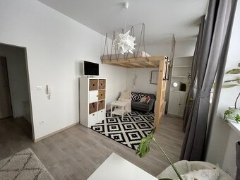 Prenajmem byt Podunajske Biskupice,BA - 2