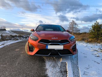 Predám KIA CEED SW GT - Line - 2