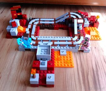 LEGO Minecraft - 3sady - 2
