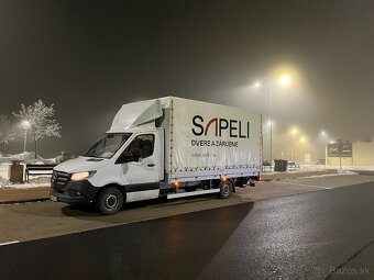 Montážnik  interiérových dverí SAPELI - 2