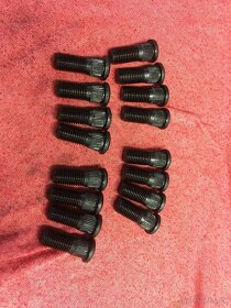 Štyfty (šróby) kolesa škoda 1000MB -135 - 2