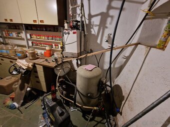 Predám tlakovu nadobu na vodu 150 L - 2