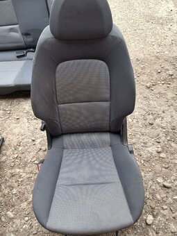 Mitsubishi Colt CZ3- sedačky - 2