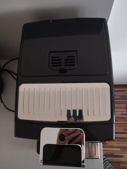 DeLonghi Dinamica Plus ECAM370.70.B - 2