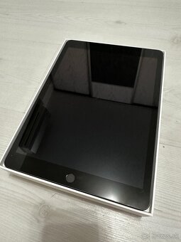 iPad 10.2 - 8 gen (A2429) 128GB WiFi + Cellular Space Gray - 2