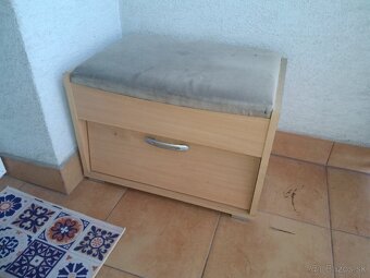 Darujem za odvoz - písací stôl a taburetka - 2