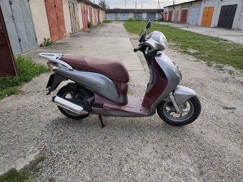 Skúter Honda 125i - 2