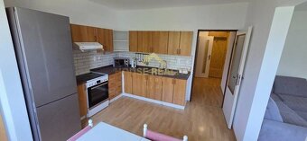 Predaj pekný veľký 1,5 izb. byt, Dvojkrížna ul.,Bratislava I - 2
