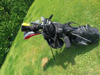 Predám profesionálny golfový set titleist - 2