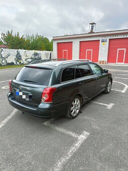 Predám Toyotu Avensis r.v 2008 - 2