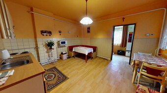 Na predaj rodinný dom v obci Dolný Lopašov s veľkým pozemkom - 2