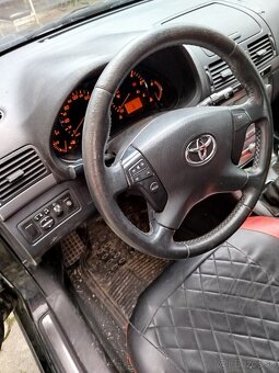 Avensis - 2