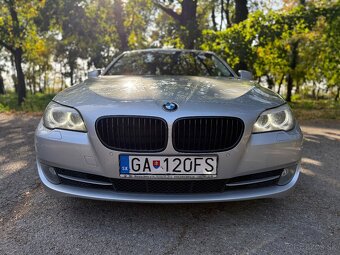 BMW 523i - 2