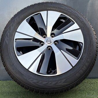 Zimní sada alu Volvo XC40 235/55R18 104H - 2