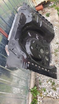 Peugeot 2008 podlaha kufra. - 2