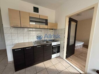 Prenájom 1-izbového bytu neďaleko centra mesta. Voľný okamži - 2