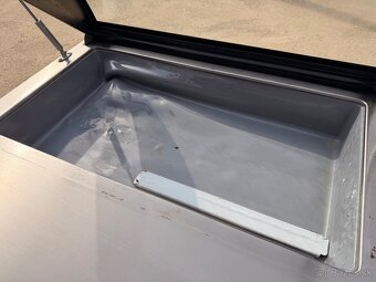 Chladiaca vitrína na GN nádoby – 67 L - 2