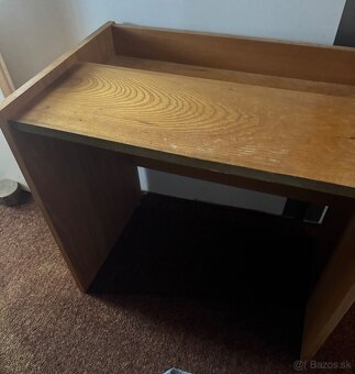 Kozmeticky toaletny stolik - 10€ - 2