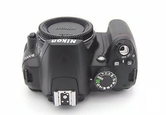 Nikon D3000 + TTL blesk meikei 430 - 2