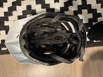 Cyklisticka helma Endura - 2