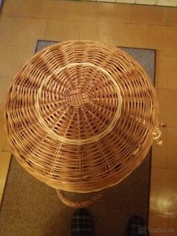 Predám prútený kôš na prádlo. - 2