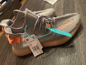 Adidas Yeezy Boost 350 V2 EG7492 veľ. 46 - 2