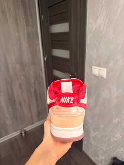 Nike Dunk SB Strange Love 45 - 2