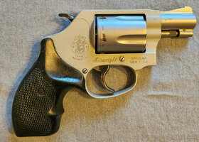 Predám revolver Smith&Wesson SW 637 - 2