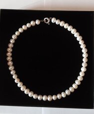 Perlovy náhrdelník 42cm, 8-9mm. PC: 125 Euro - 2