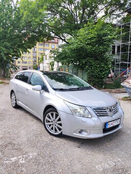 Toyota Avensis 2010, automat - 2