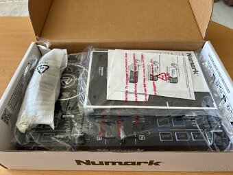 Numark party mix - 2