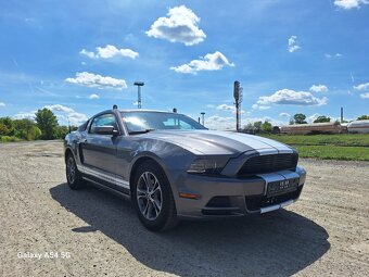 FORD MUSTANG 3.7 PREMIUM 2013 - 2