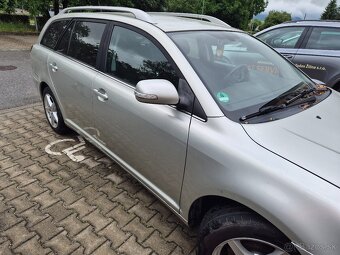 Avensis 2.0 - 2