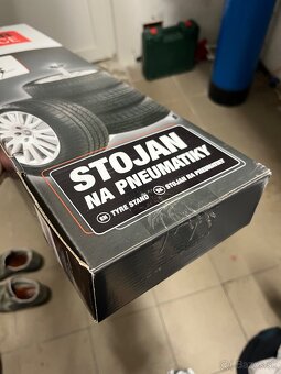 stojan na kolesa - 2