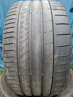 Ponúkam 2 letné pneumatiky Pirelli PZero 325/30 R23 - 2