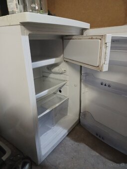 Chladnicka z mraznickou - 2