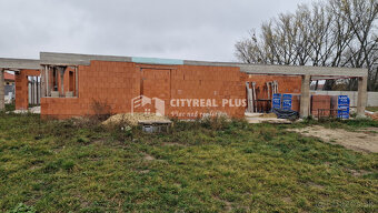 NA predaj 4 izbová NOVOSTAVBA s dvojgarážou HURBANOVO - 2