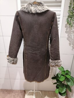 Dámsky kabát z umelej kožušiny a brúsenej kože – Tmavohnedý - 2