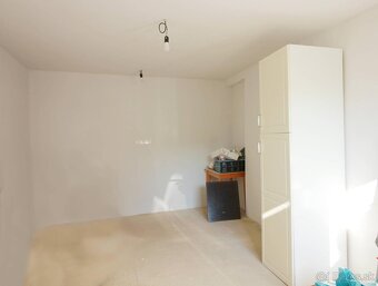 Exluzívny byt v tichej časti mesta Žiar nad Hronom s gar? - 2