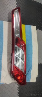 Ford Tourneo Transit Custom 2012 - 2023 - Lave zadne svetlo - 2