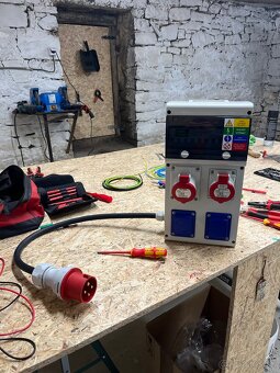 Zasuvkova rozvodnica, inštalačné rozvádzače - 2