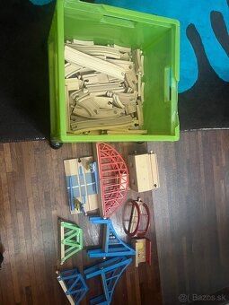 Dreveny vláčik - 2