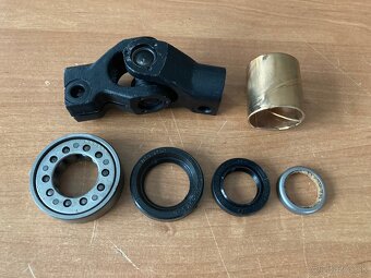 Uaz, Gaz ochranné manžety na nápravu predám - 2